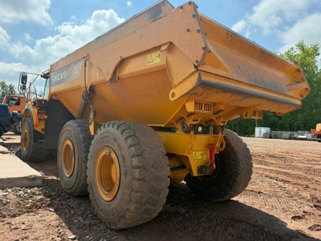Volvo  (9)