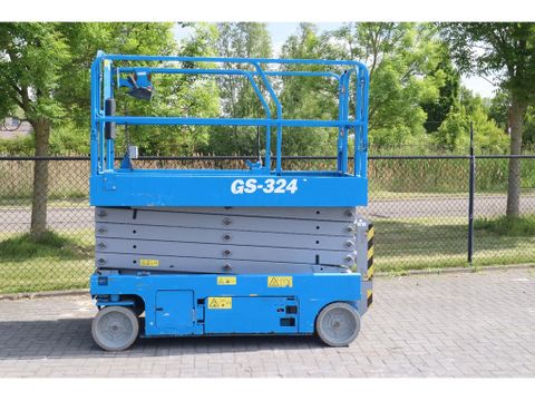 Genie
GS-3246 | 12 METER | 318 KG | Hulleman Trucks [1]