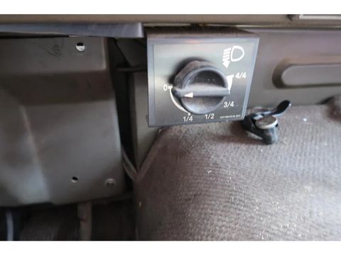 Iveco Only 1 Owner and orginal 292.737km!!!!! like new | Companjen Bedrijfswagens BV [33]