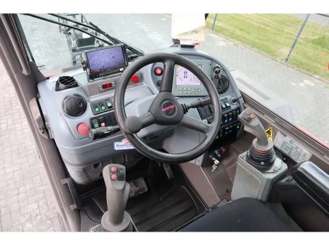Manitou
MRT 3050 | JIBWINCH | FORKS | HOOK | PYROBAN | Hulleman Trucks [17]