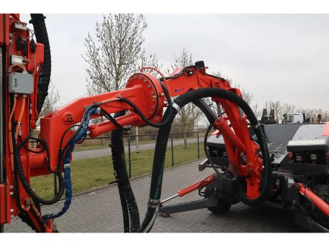 Sandvik
2 PIECES COMMANDO DC 300 RI S5 | ONLY 470 DRILLING HOURS | Hulleman Trucks [11]