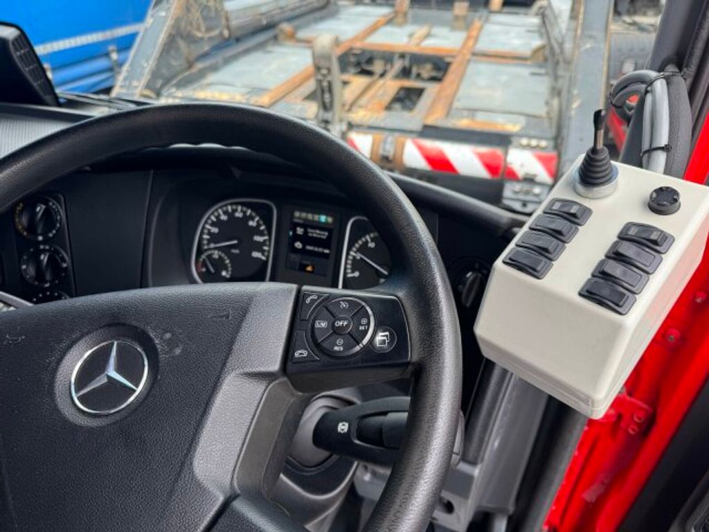 Mercedes-Benz  (11)