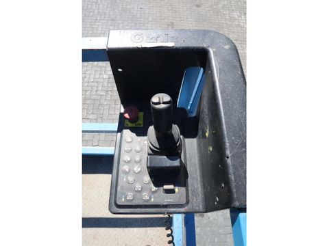Genie
GS-3384 RT | 12 METER | 1.134 KG | Hulleman Trucks [12]