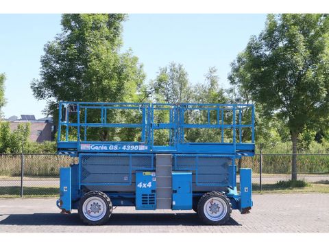 Genie
GS-4390 RT | 15 METER | 680 KG | Hulleman Trucks [1]