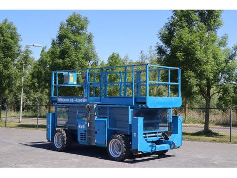 Genie
GS-4390 RT | 15 METER | 680 KG | Hulleman Trucks [2]