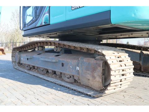 Kobelco
SK260 NLC -10E | 18.5 METER LONG REACH | TILT BUCKET | Hulleman Trucks [12]