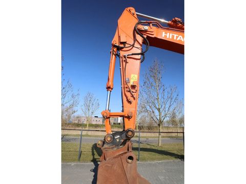 Hitachi
ZX300 LC-7 | BUCKET | QUICK COUPLER | GOOD U/C! | Hulleman Trucks [7]