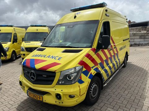 Mercedes-Benz 319 cdi 6 cil automaat ambulance let op motor defect | Van Nierop BV [2]