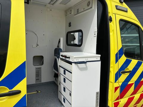Mercedes-Benz 319 cdi 6 cil automaat ambulance let op motor defect | Van Nierop BV [6]