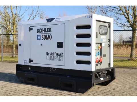 SDMO
R44C3 | 44 KVA | GOOD WORKING | Hulleman Trucks [2]