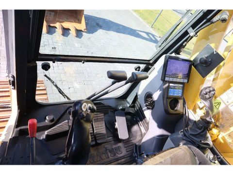 Komatsu
PC228 USLC-10 | QUICK COUPLER | BUCKET | AIRCO | Hulleman Trucks [18]