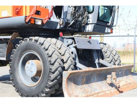 Atlas
160W | ENGCON | BUCKET | DOZERBLADE | 2-PIECE BOOM | Hulleman Trucks [8]