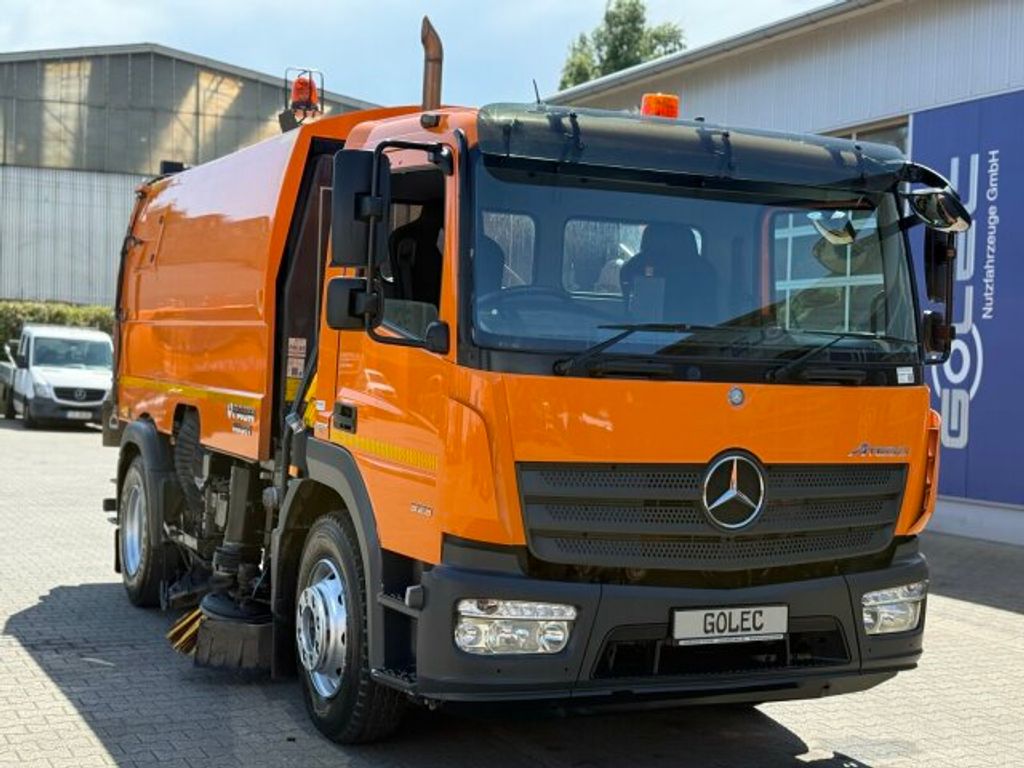 Mercedes-Benz  (1)