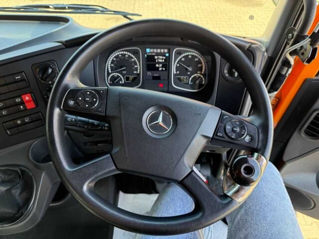 Mercedes-Benz  (15)