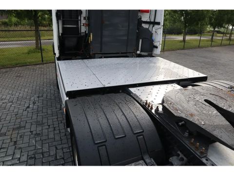 Volvo
| 6X4 - 6X2 | TANDEMLIFT | 70 TON | HYDR | RETARDER | Hulleman Trucks [12]