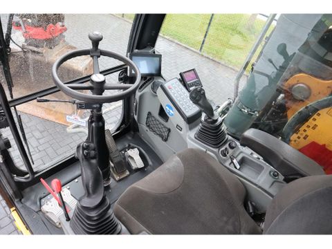 Liebherr
A916 LITRONIC | ROTOTILT | BUCKET | DOZERBLADE | Hulleman Trucks [16]