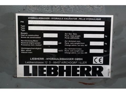 Liebherr
A916 LITRONIC | ROTOTILT | BUCKET | DOZERBLADE | Hulleman Trucks [20]