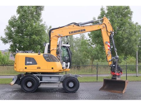 Liebherr
A916 LITRONIC | ROTOTILT | BUCKET | DOZERBLADE | Hulleman Trucks [4]