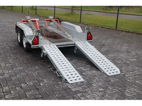 Brian James
DIGGER PLANT 2700 KG | TANDEM AXLE | MACHINE TRANSPORT | Hulleman Trucks [10]