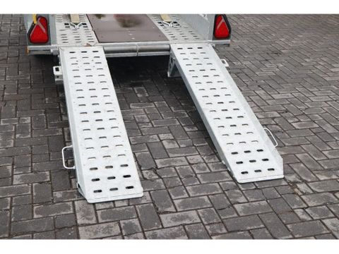 Brian James
DIGGER PLANT 2700 KG | TANDEM AXLE | MACHINE TRANSPORT | Hulleman Trucks [11]