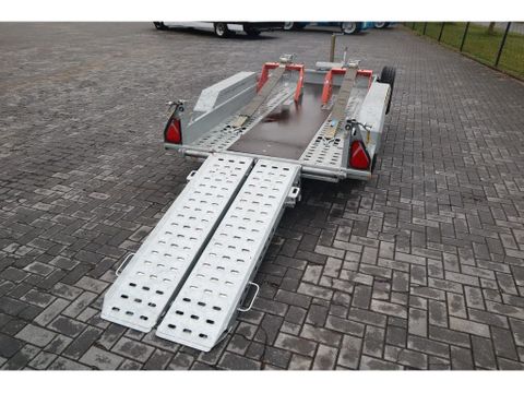 Brian James
DIGGER PLANT 2700 KG | TANDEM AXLE | MACHINE TRANSPORT | Hulleman Trucks [12]
