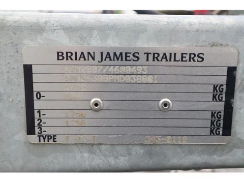 Brian James
DIGGER PLANT 2700 KG | TANDEM AXLE | MACHINE TRANSPORT | Hulleman Trucks [20]