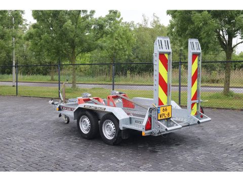 Brian James
DIGGER PLANT 2700 KG | TANDEM AXLE | MACHINE TRANSPORT | Hulleman Trucks [3]