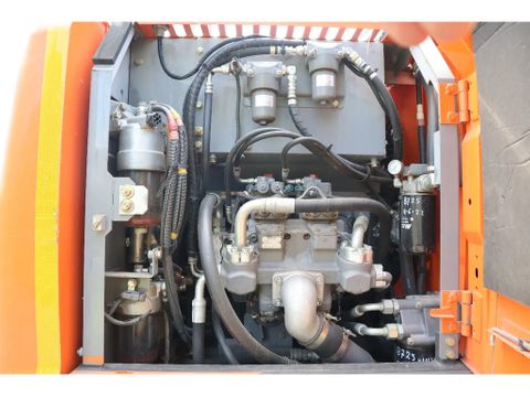 Hitachi
ZX 140 W-5B | TILT QC | BUCKET | DOZER BLADE | DUTCH REG. | Hulleman Trucks [14]