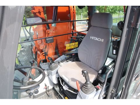 Hitachi
ZX 140 W-5B | TILT QC | BUCKET | DOZER BLADE | DUTCH REG. | Hulleman Trucks [16]