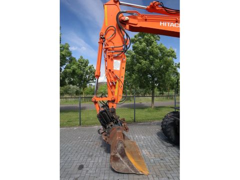 Hitachi
ZX 140 W-5B | TILT QC | BUCKET | DOZER BLADE | DUTCH REG. | Hulleman Trucks [8]