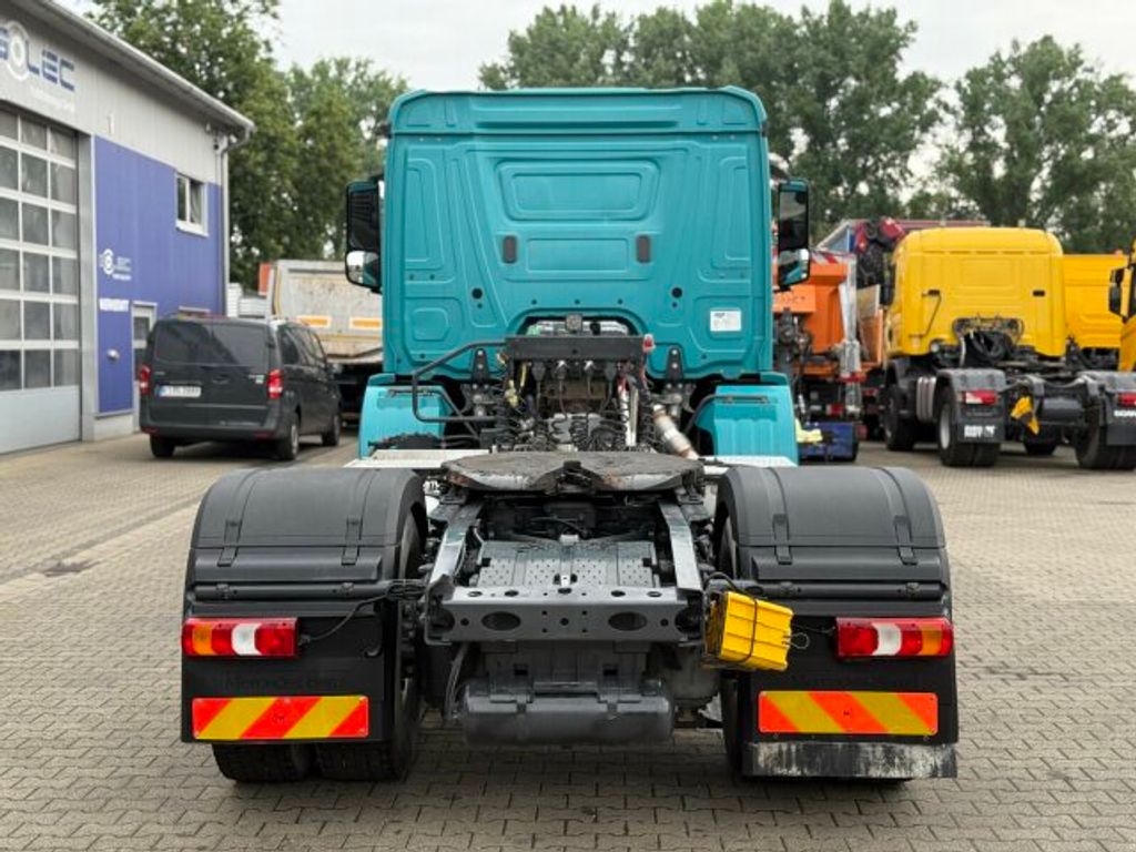 Mercedes-Benz  (4)