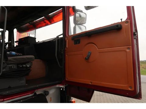 Volvo F12-360 - Classic truck - Horse truck | Companjen Bedrijfswagens BV [18]