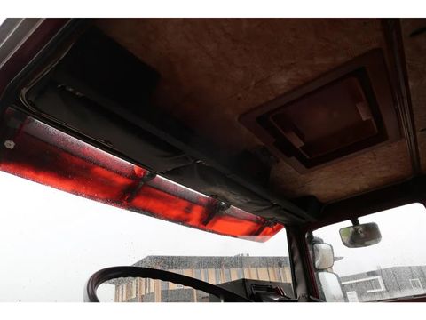 Volvo F12-360 - Classic truck - Horse truck | Companjen Bedrijfswagens BV [8]