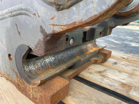 SMP
S70 | QUICK COUPLER | SNELWISSEL | SCHNELLWECHSLER | Hulleman Trucks [12]
