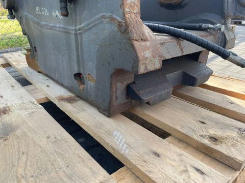 SMP
S70 | QUICK COUPLER | SNELWISSEL | SCHNELLWECHSLER | Hulleman Trucks [9]
