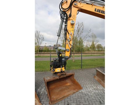 Liebherr
R914 COMPACT S | ROTOTILT | 3X BUCKET | DOZERBLADE | Hulleman Trucks [10]