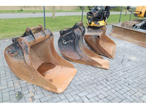 Liebherr
R914 COMPACT S | ROTOTILT | 3X BUCKET | DOZERBLADE | Hulleman Trucks [12]