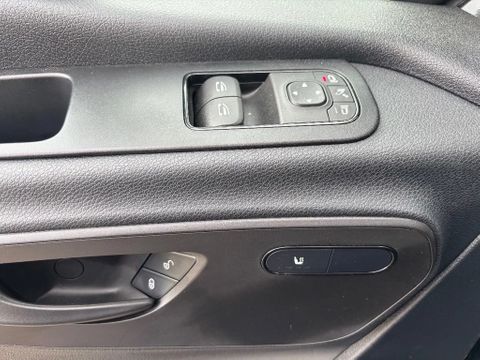 Mercedes-Benz 319CDI L4H2 Automaat Airco Navi Cruisecontrol LAADKLEP 3200KM BPM VRIJ | Van Nierop BV [9]