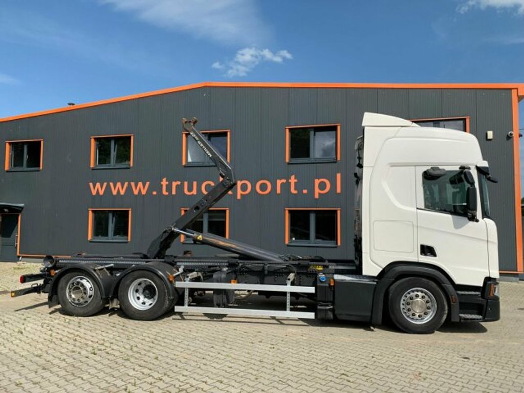 Scania  (12)