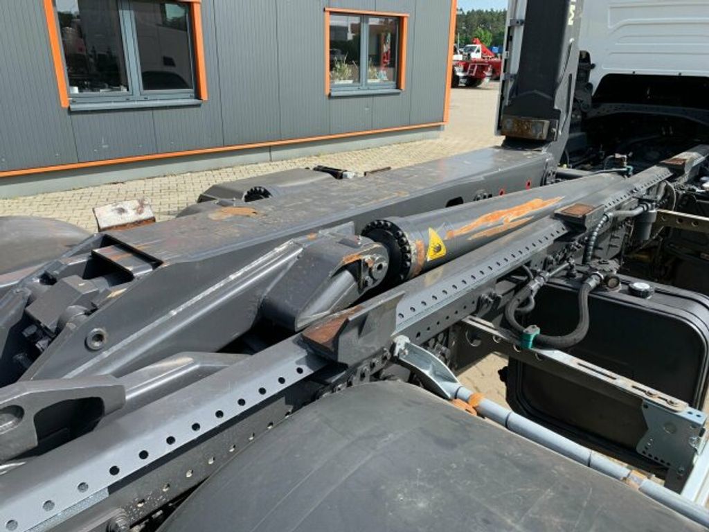 Scania  (8)