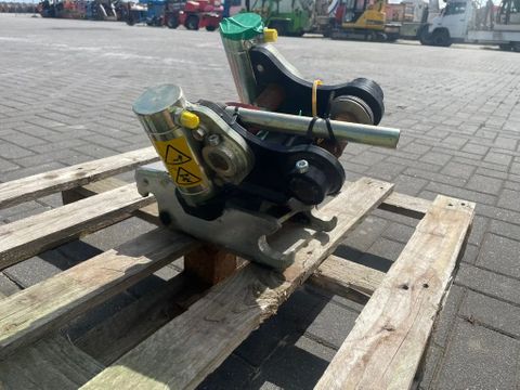 Sanderson
STEELWRIST TMX S30 -180HA | TILT QUICKCOUPLER | TILTING COUPLER | NEW | Hulleman Trucks [6]