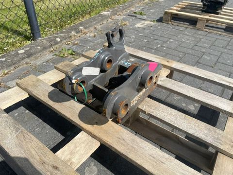 SMP
S60 | HALF-AUTO QUICK COUPLER | SNELWISSEL | VOLVO EC18 | Hulleman Trucks [3]