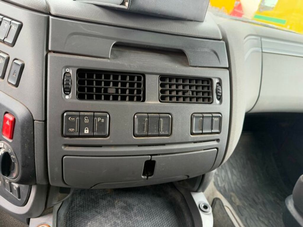 DAF  (12)