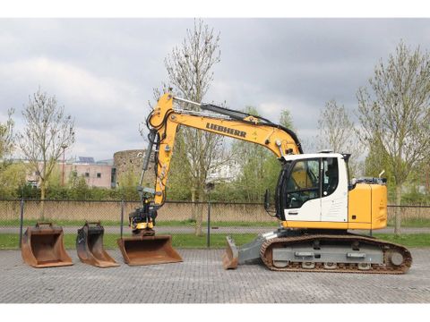 Liebherr
R914 COMPACT S | ROTOTILT | 3X BUCKET | DOZERBLADE | Hulleman Trucks [1]