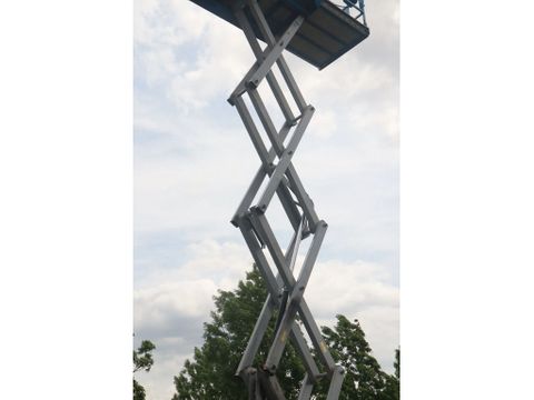 Genie
GS-3369 RT | 12 METER | 454 kg | Hulleman Trucks [11]