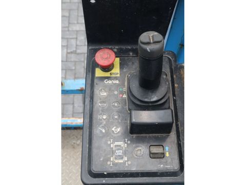 Genie
GS-3369 RT | 12 METER | 454 kg | Hulleman Trucks [15]