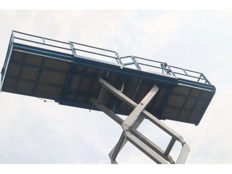 Genie
GS-4390 RT | 15 METER | 680 KG | Hulleman Trucks [12]