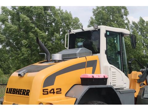 Liebherr
L542 | 40 KM/H | FULL OPTION! | BBS | BUCKET | Hulleman Trucks [8]