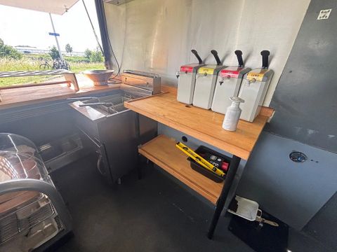 Seico Snackwagen/Frietkar/Foodtrailer INCLUSIEF Koelkast Frituurpan Afzuiging ENZ | Van Nierop BV [13]