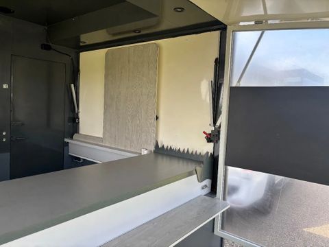 Seico Snackwagen/Frietkar/Foodtrailer INCLUSIEF Koelkast Frituurpan Afzuiging ENZ | Van Nierop BV [8]
